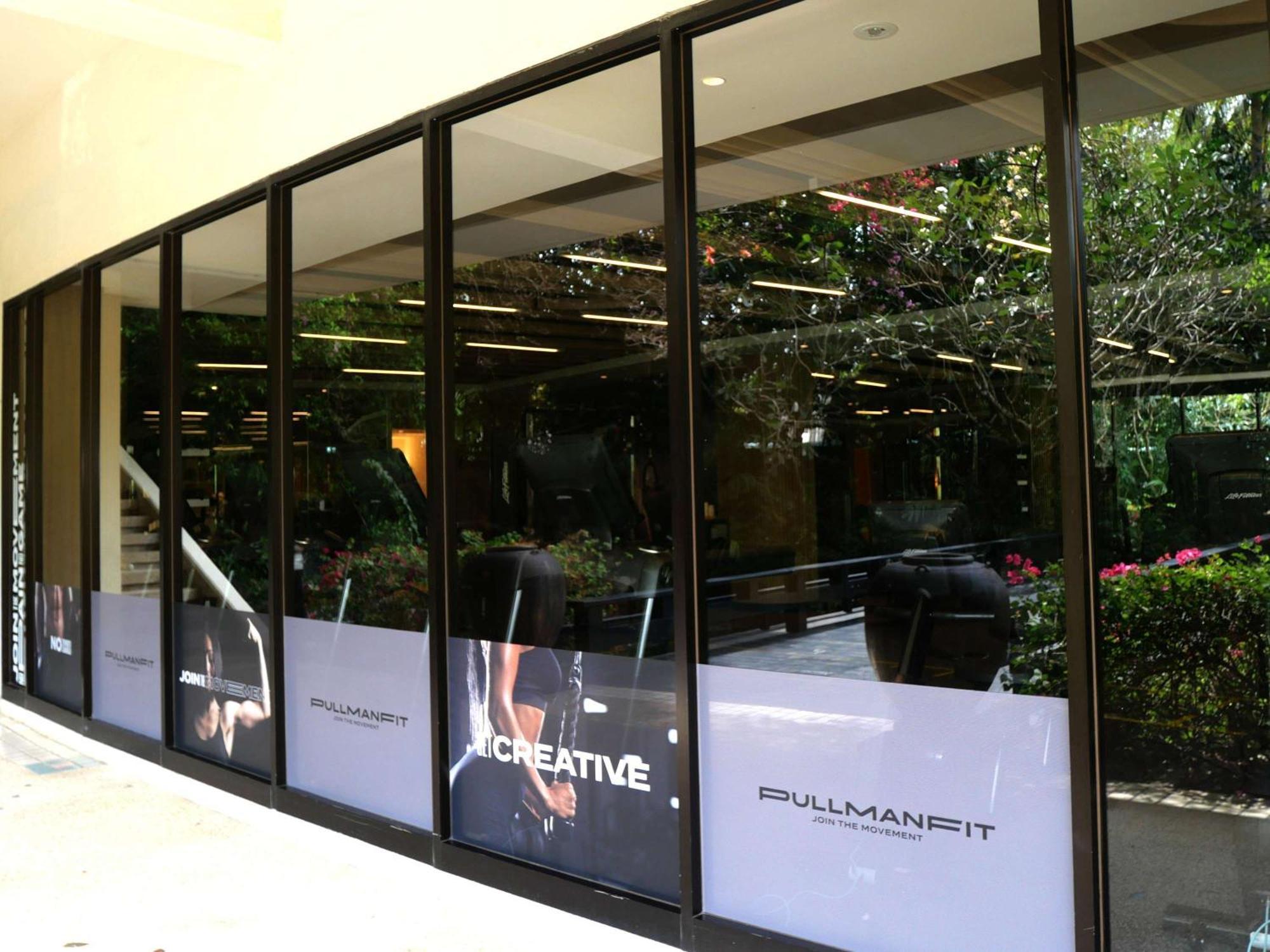 普吉岛阿卡迪亚希尔顿水疗度假村 Karon 外观 照片 The Paul Mitchell School in San Francisco